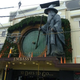 Illustration for article titled Giant Gandalf statue declares "You Shall Not Pass!" at New Zealand's Hobbit premiere